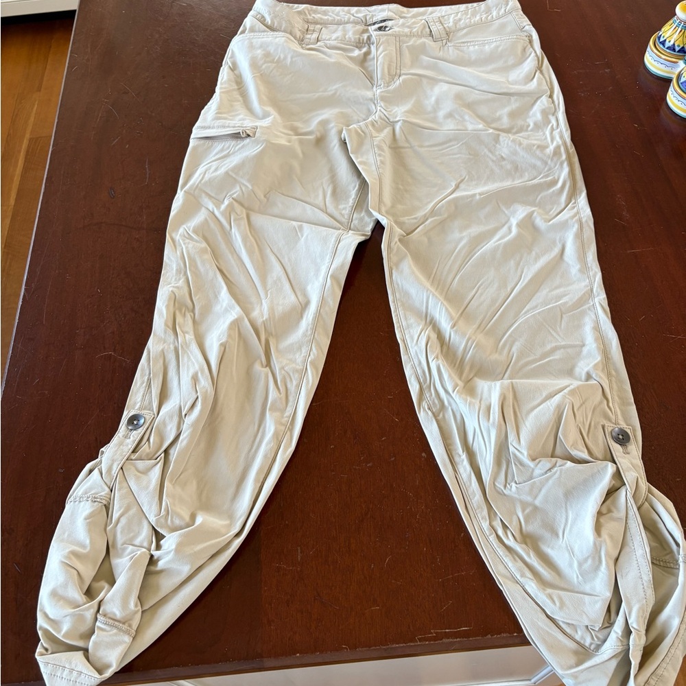 Sold - Eddie Bauer Women’s athletic Cream Pants